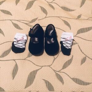 Pediped Baby Girl Shoes Black Velvet and socks